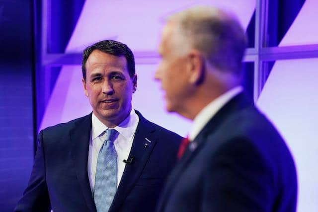Cal Cunningham concede carrera al Senado al senador Tillis