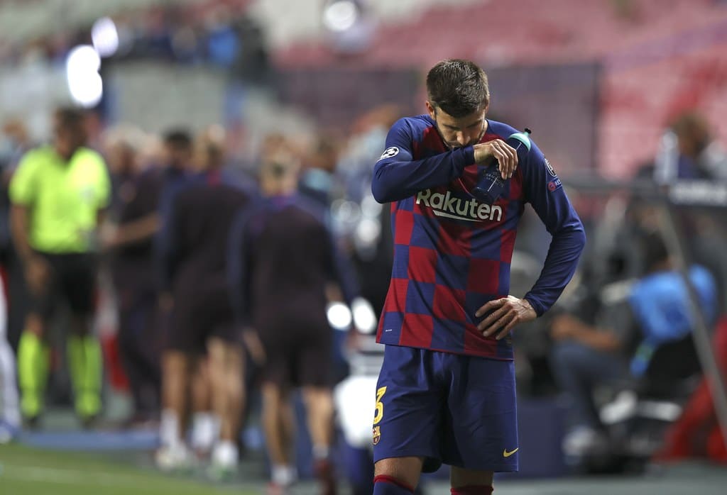 Piqué sufre lesión y se perdería la Champions League
