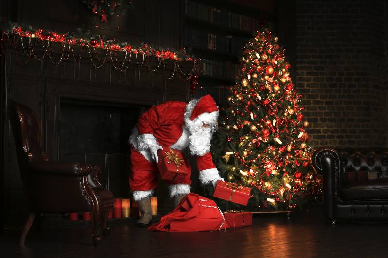 quien-trae-los-regalos-en-navidad-conociendo-a-papa-noel-santa-claus-san-nicolas-y-al-nino-jesus