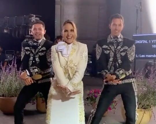 Lucero baile TikTok