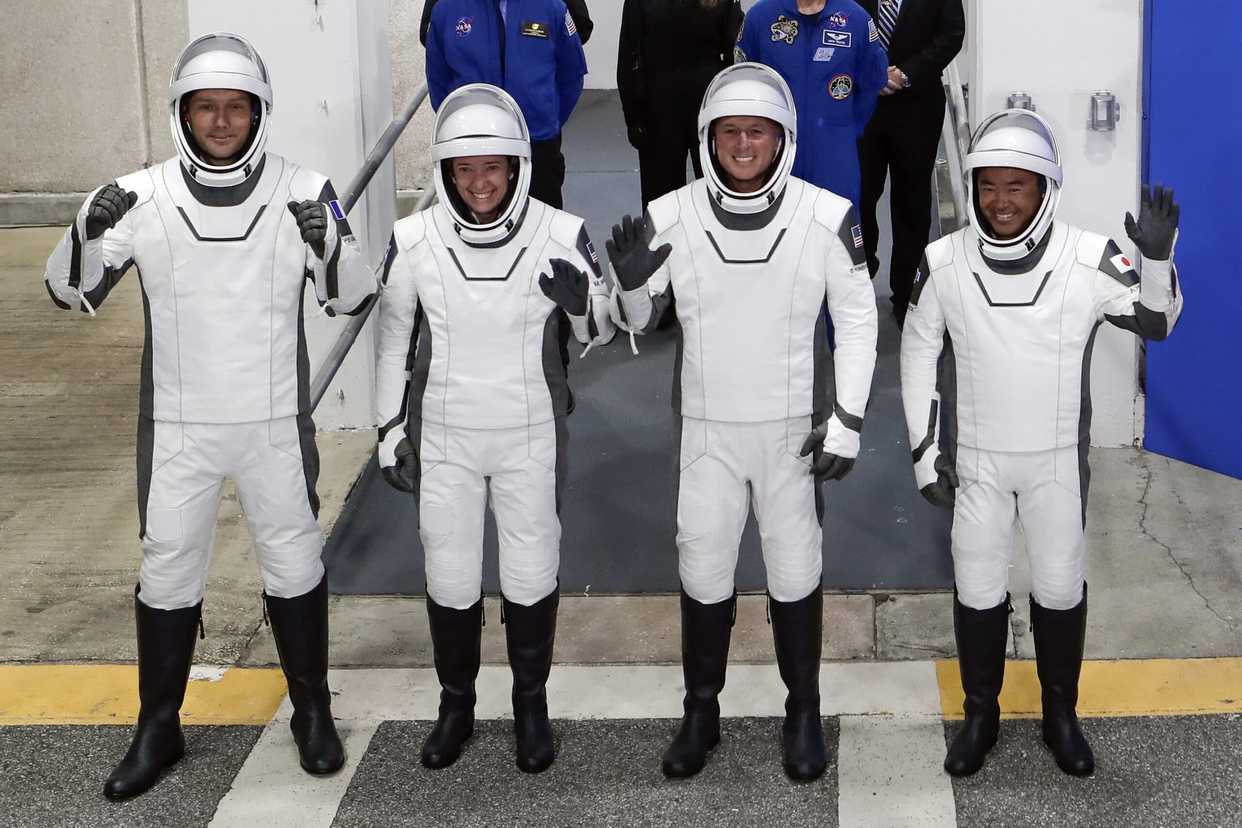 video-lanzan-cohete-spacex-desde-florida-con-4-astronautas