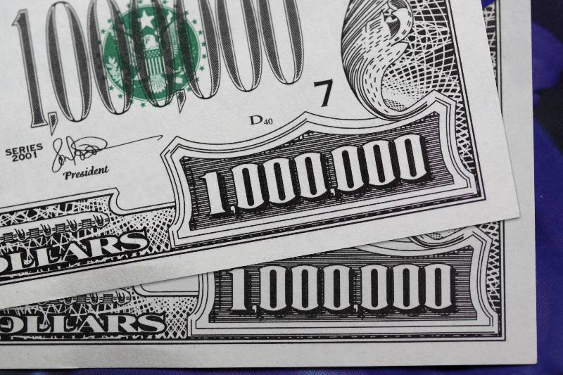 ohio-ganadores-1-millon-de-dolares-y-beca-por-vacunarse