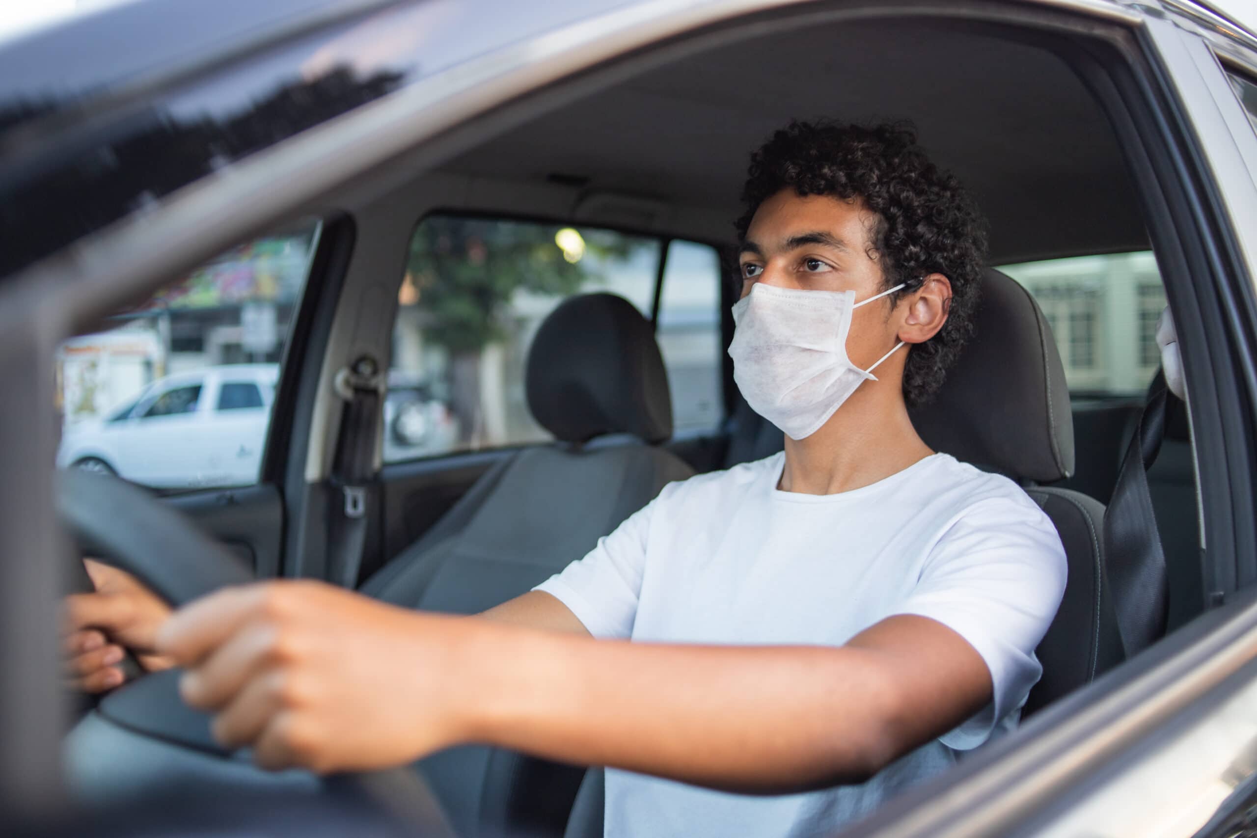 Reanudan exámenes de conducir en oficinas del DMV en Carolina del Norte