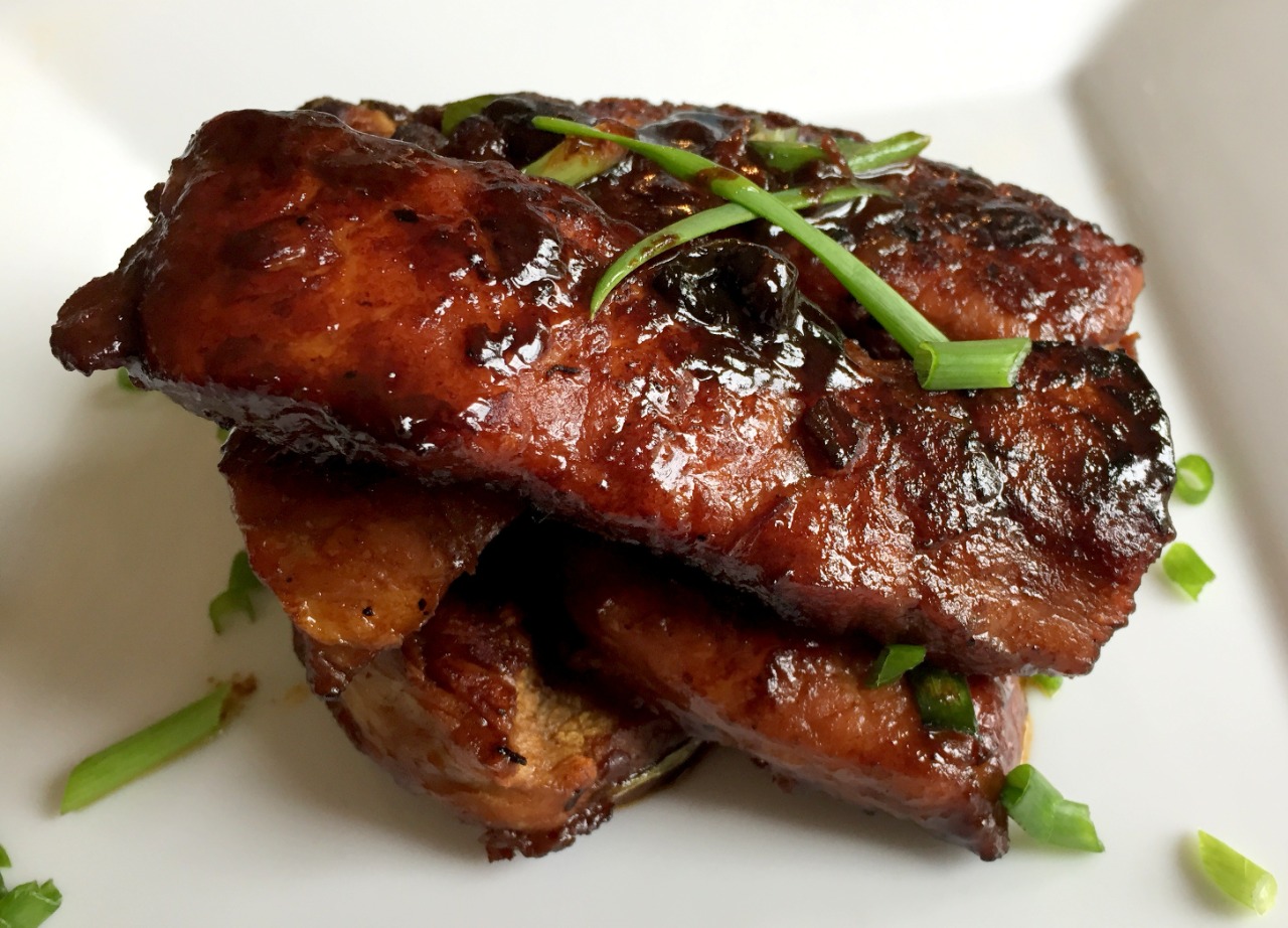 La gastronomía china se ha hecho muy popular en el mundo entero y uno de sus platos más emblemático es las costillitas de cerdo