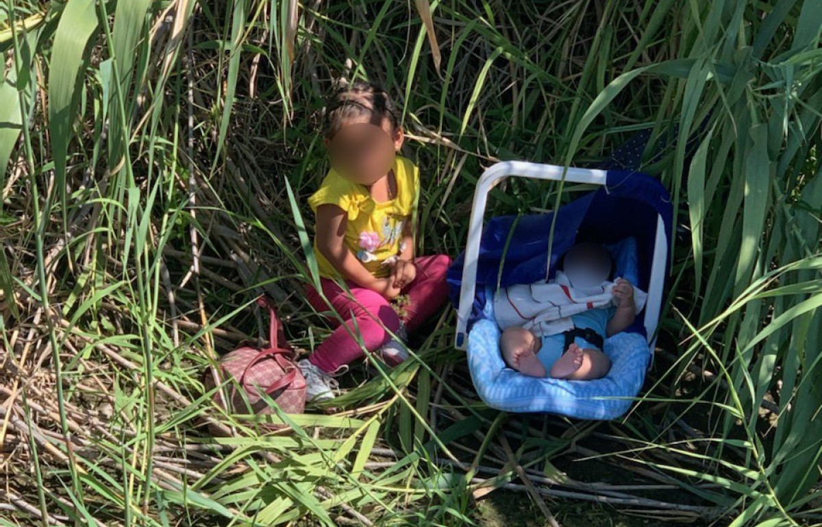agentes rescataron niños migrantes