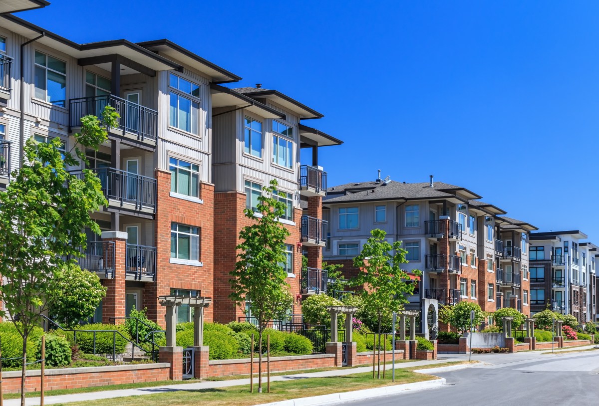 Un análisis de los precios de la vivienda muestra que subieron más del 16 % el alquiler e hipoteca en Charlotte desde que empezó la pandemia del COVID-19. © Volodymyr Kyrylyuk / Adobe Stock