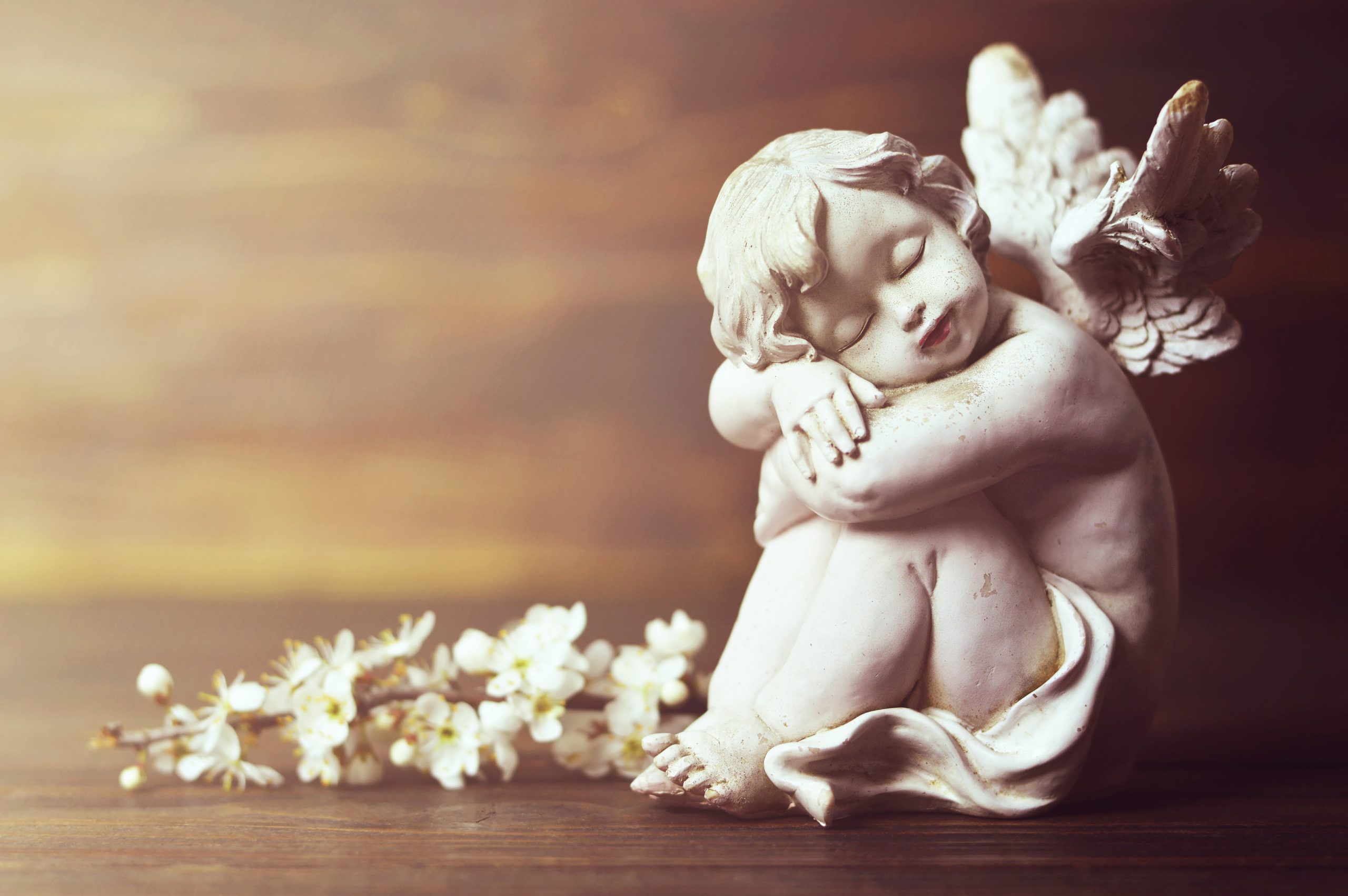 Santos católicos para que los niños aprendan este verano, image size:2560x1702