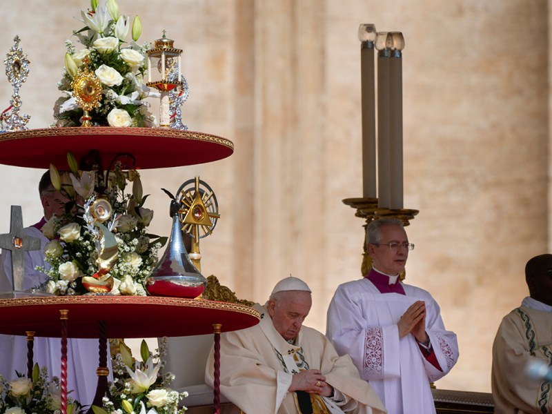 45,000 fieles acompañaron en la canonización al Papa