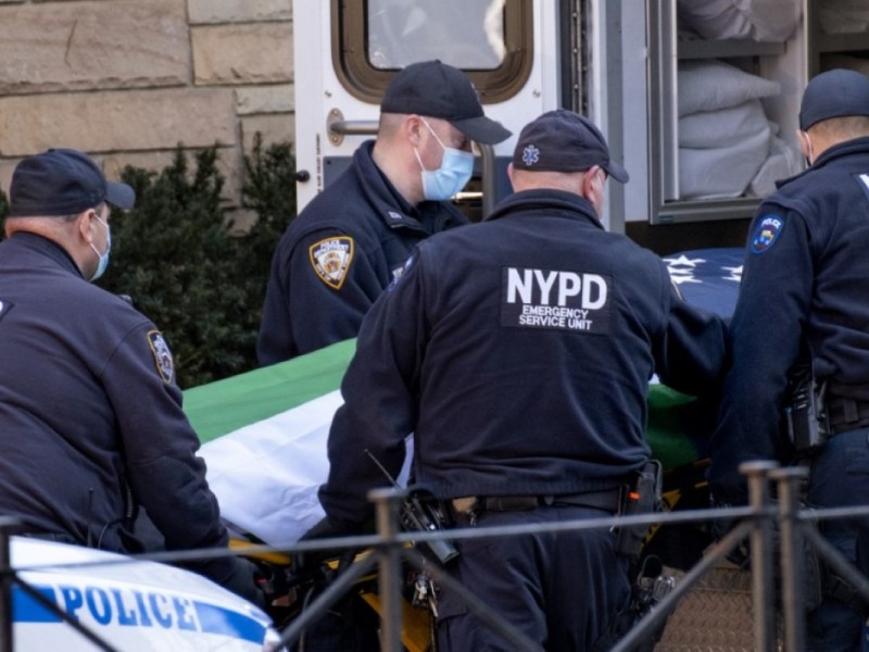 Taxi arrolla a turista mexicana en NY, perderá una pierna tras el incidente
