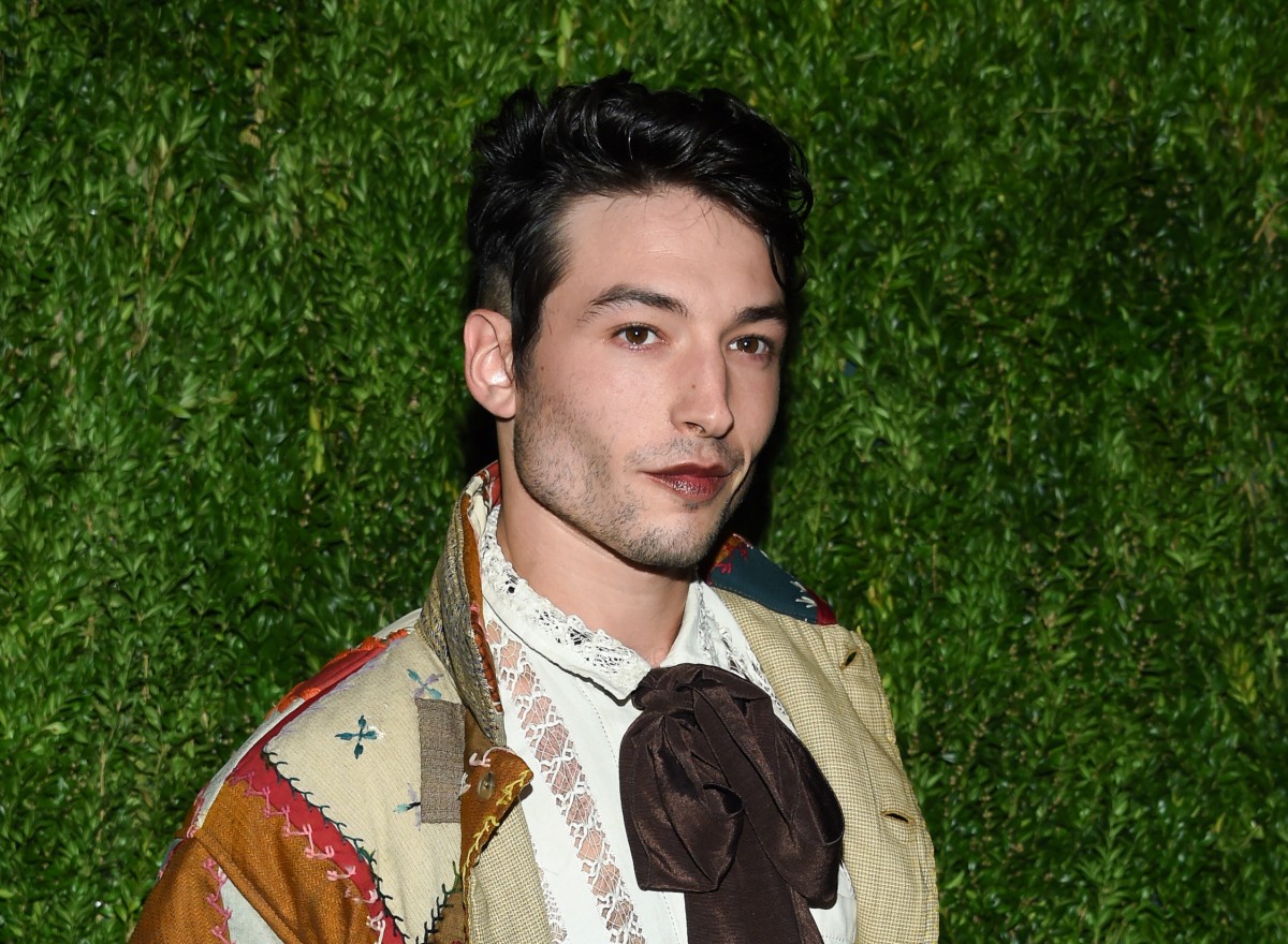 Ezra Miller pidió disculpas por sus últimos comportamientos y dijo que se encuentra en tratamiento para su salud mental