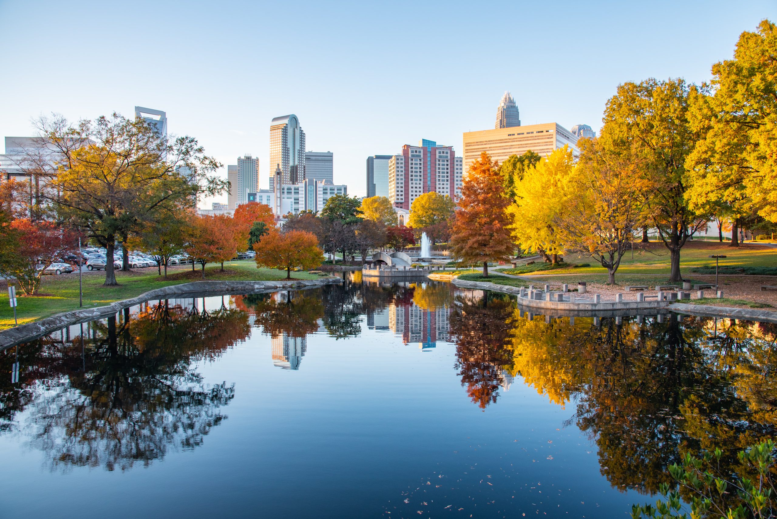 ¿Cuándo se ve el cambio de color en las hojas en Carolina del Norte