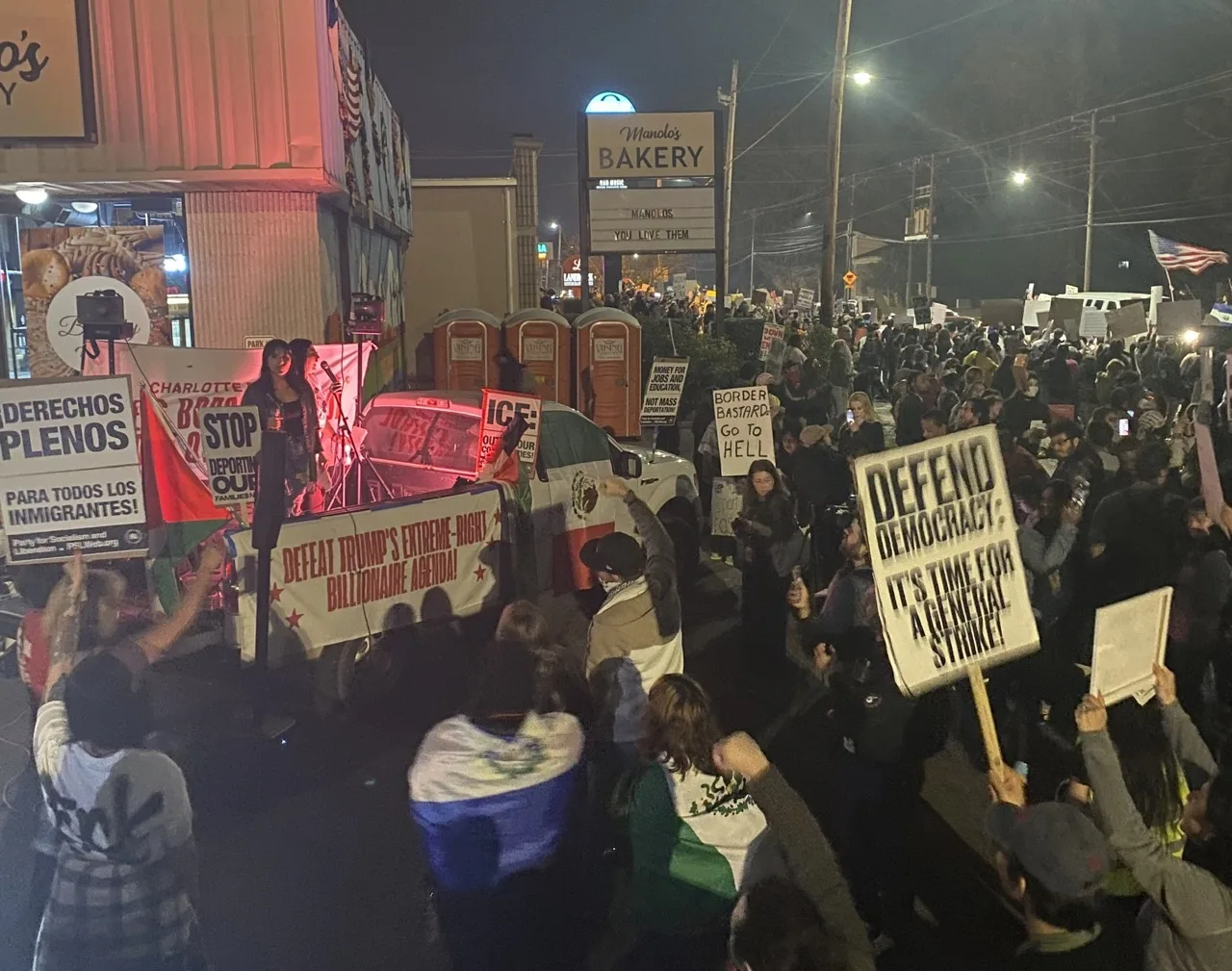 Charlotte: más de 1,000 personas protestan en la Central Avenue 