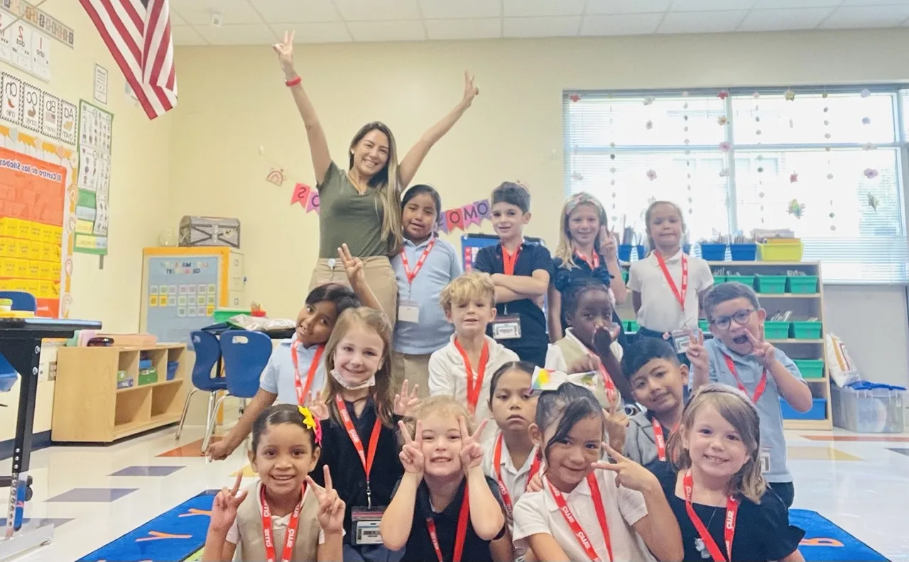 Charlotte Parents Fundraise to Keep Beloved Spanish Teacher in US