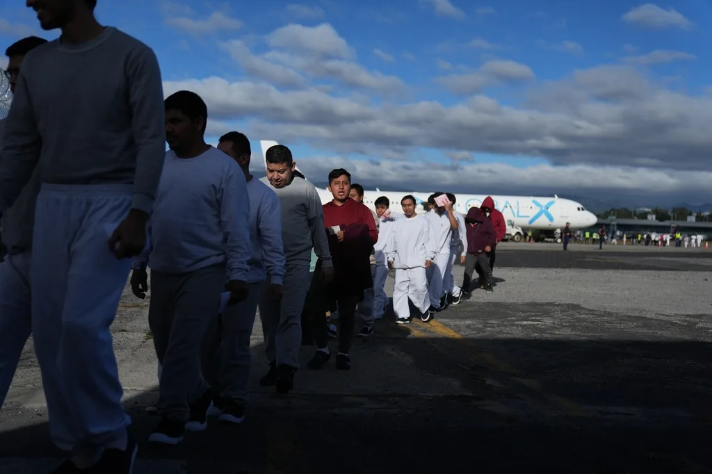 EE. UU. deporta a más de 2,000 mexicanos a Centroamérica