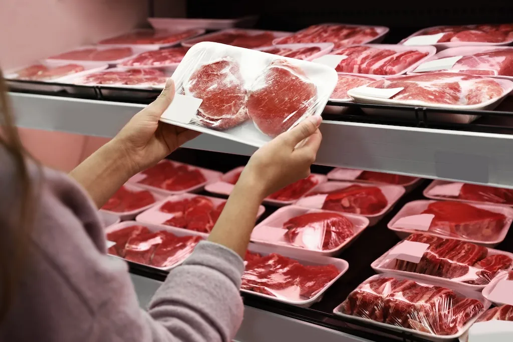 ¡Revisa tu refrigerador! Retiran 83 toneladas de carne