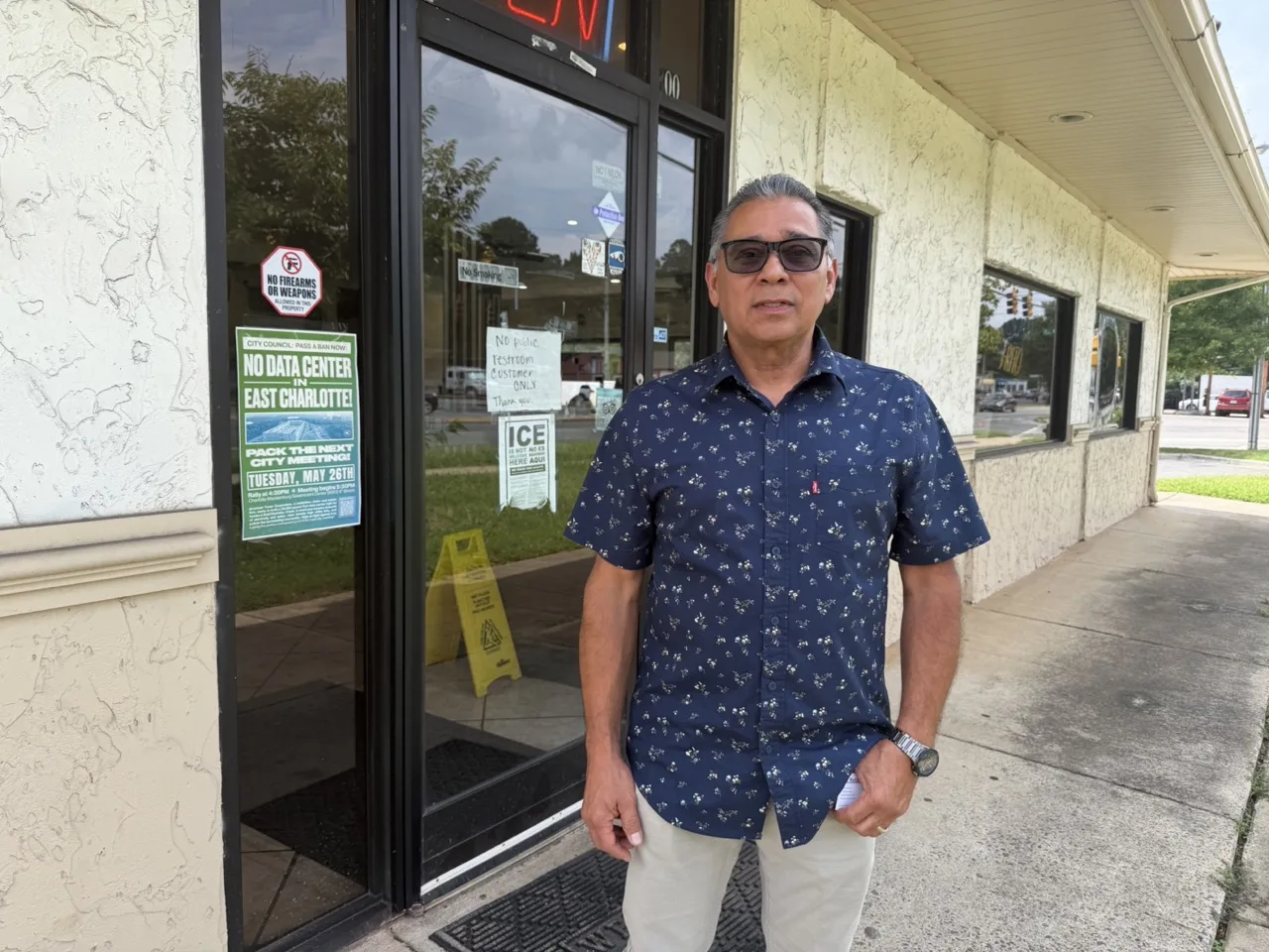 Negocios latinos en Central Avenue aún sufren tras redadas de ICE