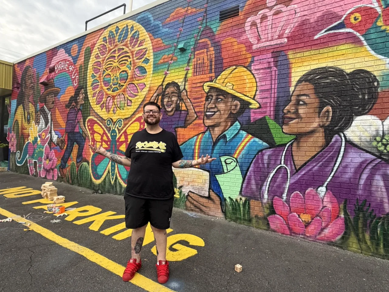 Mural celebra la resiliencia de los inmigrantes en el este de Charlotte
