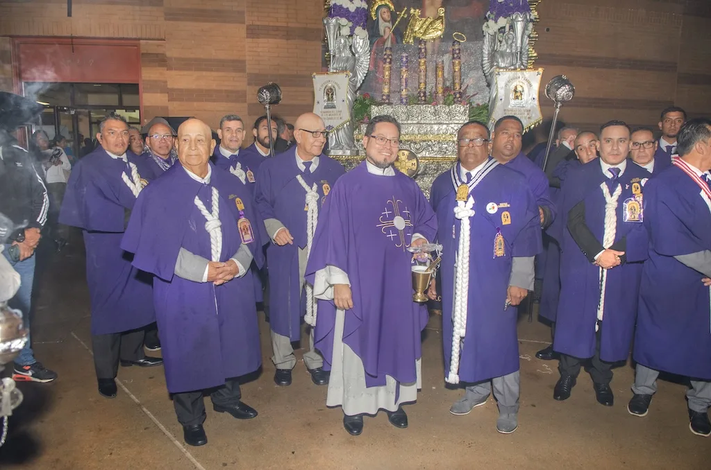 Comunidad peruana celebra procesión del Señor de los Milagros